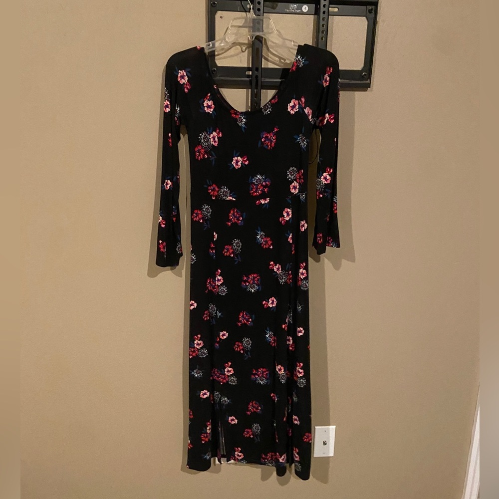 Express Midi dress black with flower design